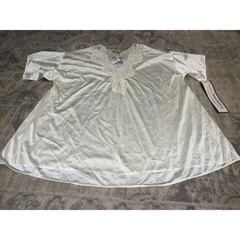 vtg Vassarette Size Medium Underneath-it-All Shirt Pullover V Neck Ivory womens